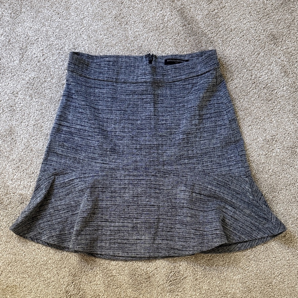 Banana Republic Textured Gray Mini Skirt